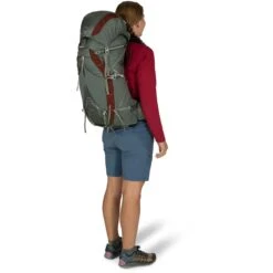 Osprey Eja 38 -Matériel De Ski Boutique Osprey Eja 38L Cloud Grey S22 OnBody2 1