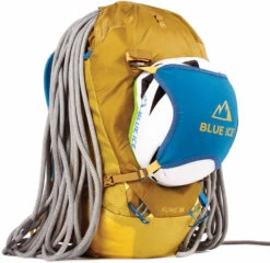 Blue Ice Kume 38L -Matériel De Ski Boutique blue ice kume38 yellow helmet web 2